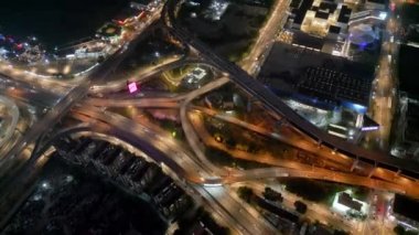 Bukit Bintang, Kuala Lumpur, Malezya - 28 Kasım 2022: İHA ateşi: Cheras 'ta IKEA' nın yanındaki karayolu kavşağına bakın