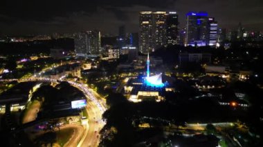 Bukit Bintang, Kuala Lumpur, Malezya - 03 Aralık 2022: Geceleri Malezya Ulusal Camii