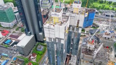 Bukit Bintang, Kuala Lumpur, Malezya - 01 Aralık 2022: Hava indirme TRX konutlarının inşaatını ortaya çıkardı