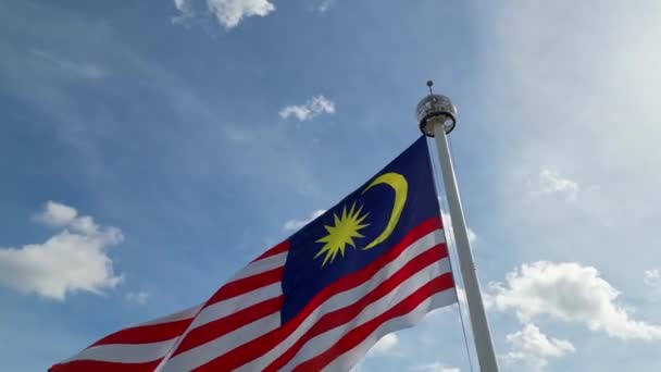 Cirkelspårning Malaysia Flagga Merdeka Square Blå Solig Dag — Stockvideo