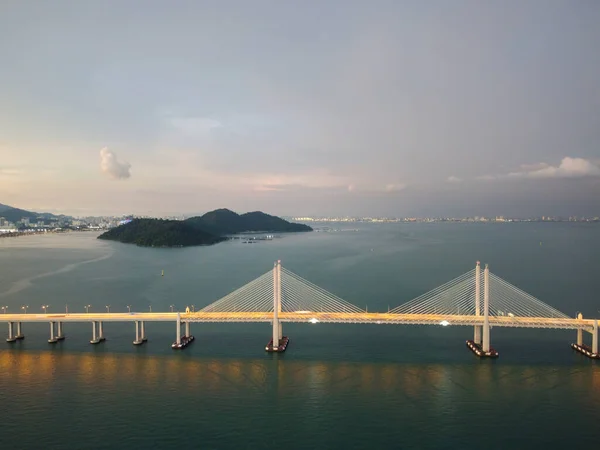 Dron Záběr Osvětlení Druhém Mostě Penang Během Modré Hodiny — Stock fotografie