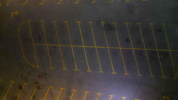 空中俯瞰空旷的停车场 — 图库视频影像