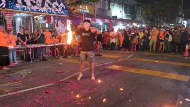 Georgetown Penang Malaysia Feb 2023 Man Dazzled Passersby His Mesmerizing — Stock Video