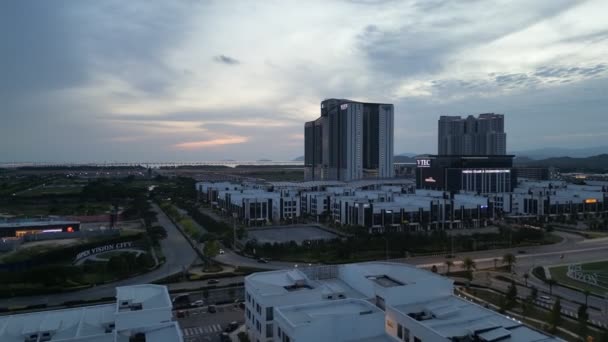 カワン ペナン マレーシア 2023 夕暮れのアスペンビジョンシティのエアリアルビュー — ストック動画