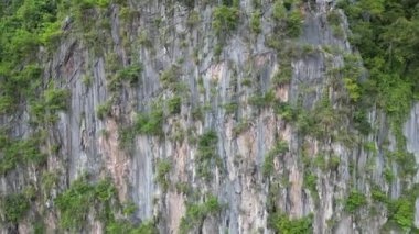 Baling Hill 'in kendine özgü özelliklerini gösteren manzarası.