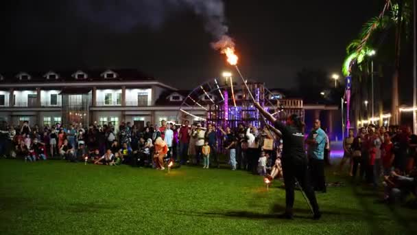 Butterworth Penang Malasia Dic 2023 Deslumbrante Actuación Busker Incendios — Vídeos de Stock