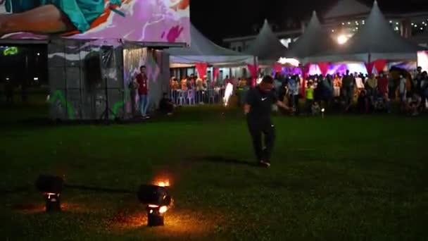 Butterworth Penang Malasia Dic 2023 Movimientos Dinámicos Atrevidos Danza Busker — Vídeo de stock