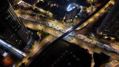 Bukit Bintang, Kuala Lumpur, Malezya - 02 Aralık 2023: Kuala Lumpur Sentral yakınlarındaki hava dinamiği ve aydınlatma trafiği