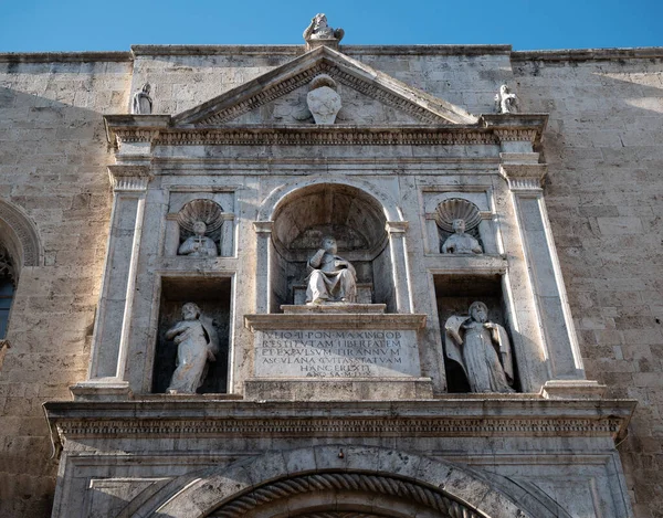 Palácio Dos Capitães Detalhes Estátua Inscrição Papa Paulo Iii — Fotografia de Stock