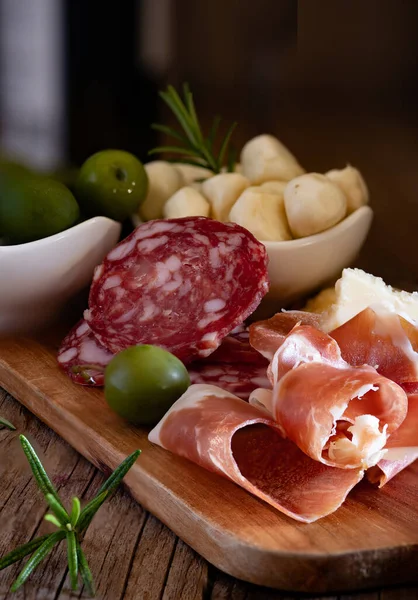 Typical Italian Antipasto Platter Cold Cuts Cheeses — стоковое фото