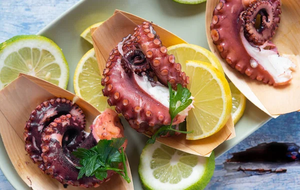 Gekookte Octopussalade Met Citroen Peterselie — Stockfoto