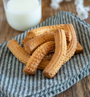 Eski Krumiri pasta geleneğinden İtalyan bisküvileri, tipik Piedmontese tatlıları