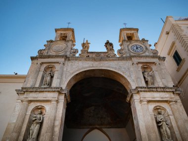 Matera-İtalya-22 Aralık 2024: Sedile Sarayı cephesi, Aceademy of Music. Matera, 2019 yılında Avrupa Kültür Başkenti ve Dünya Mirası Alanı olarak adlandırılan İtalyan şehridir.