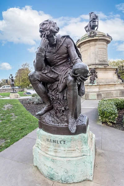 Primer Plano Estatua Del Personaje William Shakespeare Hamlet Bancroft Gardens — Foto de Stock