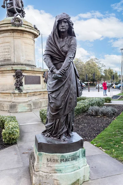 Закриття Статуї Персонажа Вільяма Шекспіра Леді Макбет Бенкрофт Гарденс Стратфорд — стокове фото