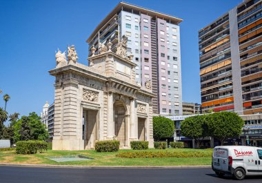 İspanya Valencia 'da La Puerta del Mar kemeri 25 Ağustos 2023