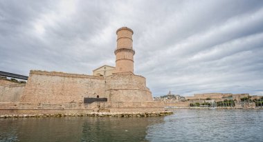 Fort Saint-Jean ve Basilica of Notre-Dame of la Garde, Marsilya, 27 Ağustos 2023