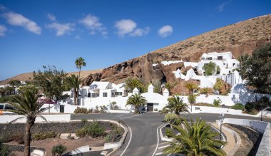 Lagomar, Omar Sharif 'in Lanzarote' deki evi 8 Şubat 2025 'te İspanya' nın Lanzarote kentindeki Nazaret kentindeki volkanik kayalara oyulmuş.