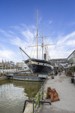 İngiltere 'nin Bristol Limanı' nda 17 Nisan 2025 'te sergilenen SS Büyük Britanya Cephesi