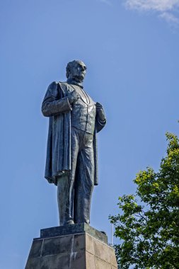 İzlanda Bağımsızlık Hareketi lideri Jon Sigurdsson 'un 8 Haziran 2025' te Austurvollur Meydanı, Reykjavik, İzlanda heykeli.