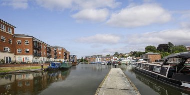 Worcester & Birmingham Kanalı 'ndaki Diglis marinası, Worcester, Worcestershire, İngiltere, 14 Temmuz 2025