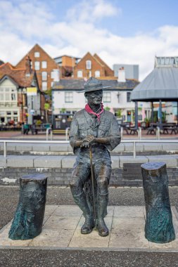 Keşif heykeli Robert Baden Powell 'ın 4 Ekim 2025' te Poole Harbour, Dorset, İngiltere 'deki rıhtımın kurucusu.