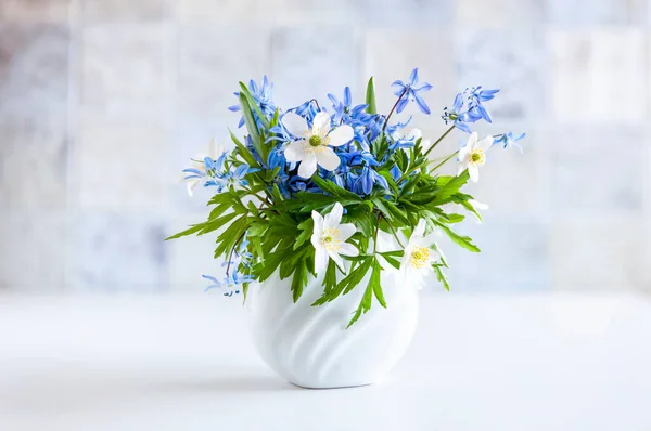 Delicate Bouquet First Spring Flowers Anemone Snowdrop White Vase — Stock Photo, Image