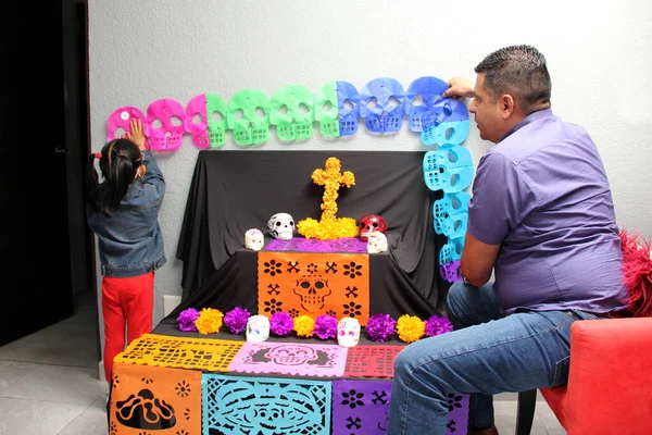 멕시코의 아버지와 사람의 제물을 자신들의 친척들에게 멕시코의 일부를 바쳤다 — 스톡 사진