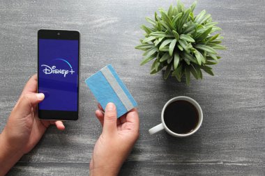 Mexico City, Mexico - 9 Kasım 2022: Disney Plus, Amerika 'nın talep üzerine abonelik videosu, Meksika' da reklam ve fiyat zammı seçeneğine sahip olacak.
