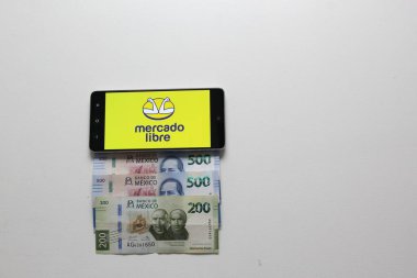 Mexico City, Mexico - 9 Kasım 2022: Elektronik ticaret platformu Mercado Libre yılın üçüncü çeyreğinde toplam gelirinin arttığını bildirdi.