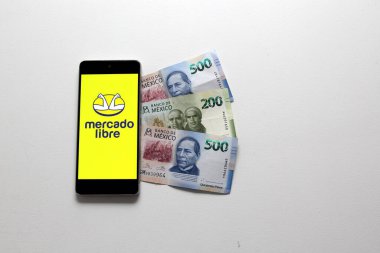 Mexico City, Mexico - 9 Kasım 2022: Elektronik ticaret platformu Mercado Libre yılın üçüncü çeyreğinde toplam gelirinin arttığını bildirdi.