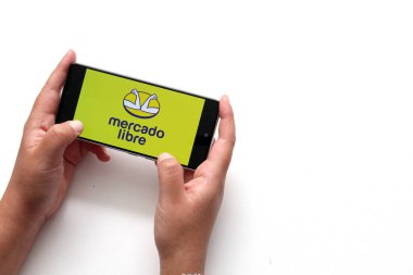 Mexico City, Mexico - 9 Kasım 2022: Elektronik ticaret platformu Mercado Libre yılın üçüncü çeyreğinde toplam gelirinin arttığını bildirdi.