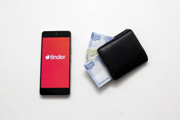 Cidade México México Nov 2022 Tinder Aplicativo Namoro Que Conquistou — Fotografia de Stock