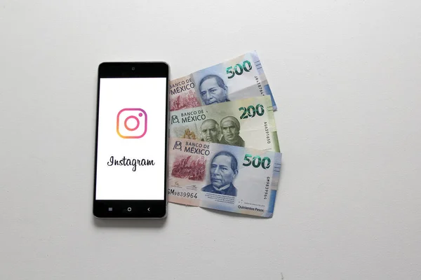 stock image Mexico City, Mexico - Nov 9 2022: Brands have increased investment in advertising on Instagram, the social network and mobile application to upload images and videos with multiple effects