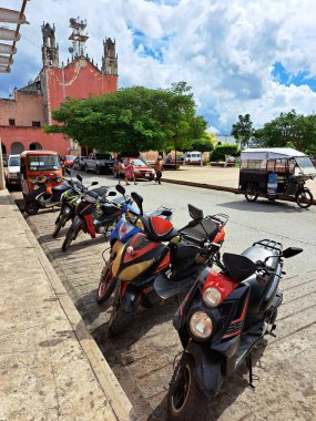 Motul, Yuacatan, Meksika - 22 Kasım 2022: Meksika 'nın Motul kasabası, tarihle dolu, gizli doğal hazineler ve lezzetli gastronomi, Merida şehrine çok yakın.