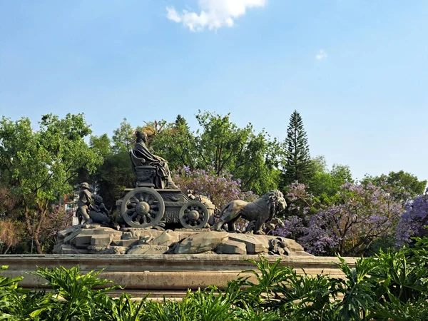 stock image Mexico City, Mexico - Apr 01 2023: The Cibeles fountain in Mexico City is an exact replica of the one found in Plaza de Cibeles in Madrid, Spain. Symbol of brotherhood between Spanish and Mexican