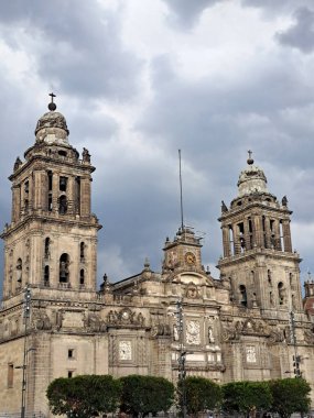 Mexico City, Mexico - 6 Eylül 2023: Plaza de la Constitucion 'daki Metropolitan Katedrali, Dünya Mirası Zocalo