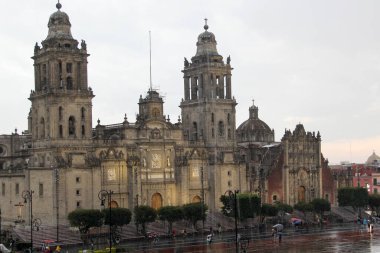 Mexico City, Mexico - 6 Eylül 2023: Plaza de la Constitucion 'daki Metropolitan Katedrali, Dünya Mirası Zocalo