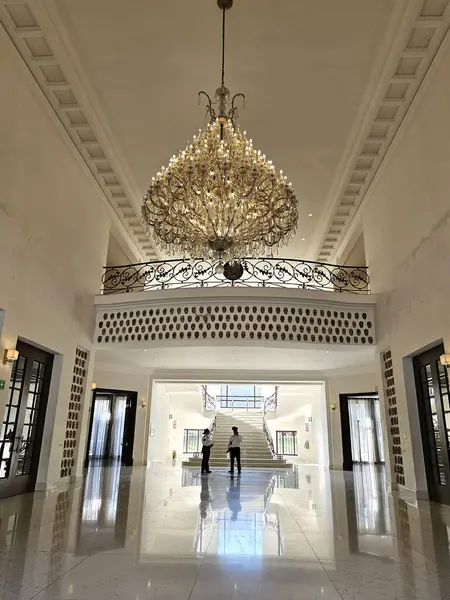 Mexico City, Mexico - 7 Şubat 2024: Başkanın ikametgahı Los Pinos Kültür Kompleksi Chapultepec Ormanı içinde halka açık bir alandır.