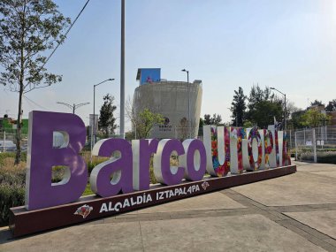 Mexico City, Mexico - 28 Şubat 2024: Barco Utopia in Iztapalapa, Interactive Sanal Akvaryumu olan kültürel, eğitici ve eğlence amaçlı bir kompleks.