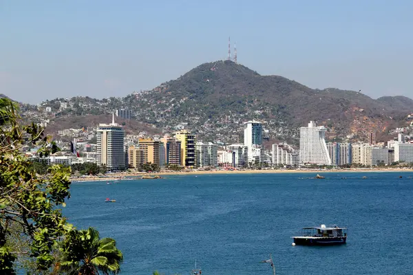 stock image Acapulco de Jurez in the Mexican state Guerrero is one of the main tourist destinations in Mexico, famous for its beaches and nightlife