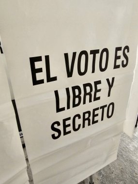 Mexico City, Mexico - 2 Haziran 2024 Meksika cumhurbaşkanlığı seçimi günü Morena partisi Claudia Sheibaum ile kazandı.