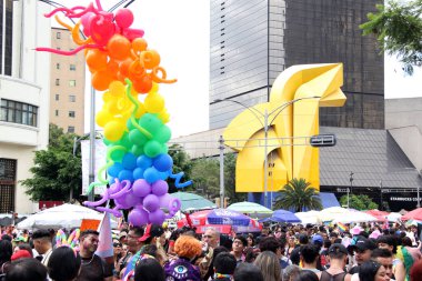 Mexico City, Mexico - 29 Haziran 2024: LGBT + Pride March, Reforma Bulvarı 'nda her yıl gerçekleşen bir festival gösterisidir.