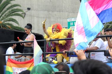 Mexico City, Mexico - 29 Haziran 2024: LGBT + Pride March, Reforma Bulvarı 'nda her yıl gerçekleşen bir festival gösterisidir.