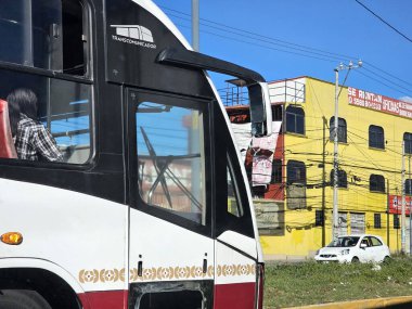 Coacalco, Meksika Eyaleti - 10 Kasım 2024: Autobus Mexicibus, Meksika 'nın başkenti Mexico City' de yer alan hızlı ulaşım sistemidir.