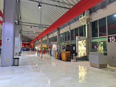 Toluca, Mexico State, Mexico - 20 Kasım 2022: Lisanslı Adolfo Lpez Mateos Uluslararası Toluca Havaalanı, Toluca şehri ve Mexico City 'nin hava trafiğini yürütür.