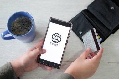 Mexico City, Mexico - 22 Şubat 2025: Sohbet Üretici Ön Eğitimli ChatGPT, metinleri anlamak ve üretmek için yapay zeka sohbet robotu uygulaması.