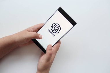 Mexico City, Mexico - 22 Şubat 2025: Sohbet Üretici Ön Eğitimli ChatGPT, metinleri anlamak ve üretmek için yapay zeka sohbet robotu uygulaması.