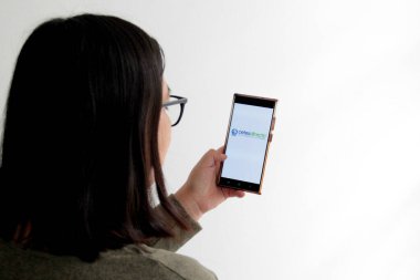 Mexico City, Mexico - 22 Şubat 2025: Cetesdirecto, Devlet Güvenliklerine yatırım yapmak ve geri dönüşler elde etmek için ücretsiz bir çevrimiçi platform