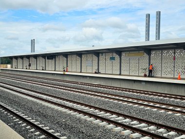 Valladolid, Yucatan, Meksika - 27 Ekim 2024: Meksika 'da yerel halkı taşımak ve turizmi teşvik etmek için güneydoğu Meksika' ya bağlanan Maya treninin Valladolid İstasyonu